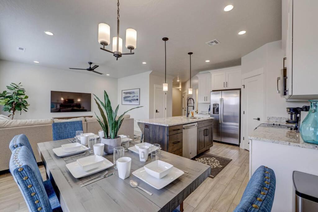 Villa St George, Private Hot Tub/Patio, New Community Washington Exterior foto